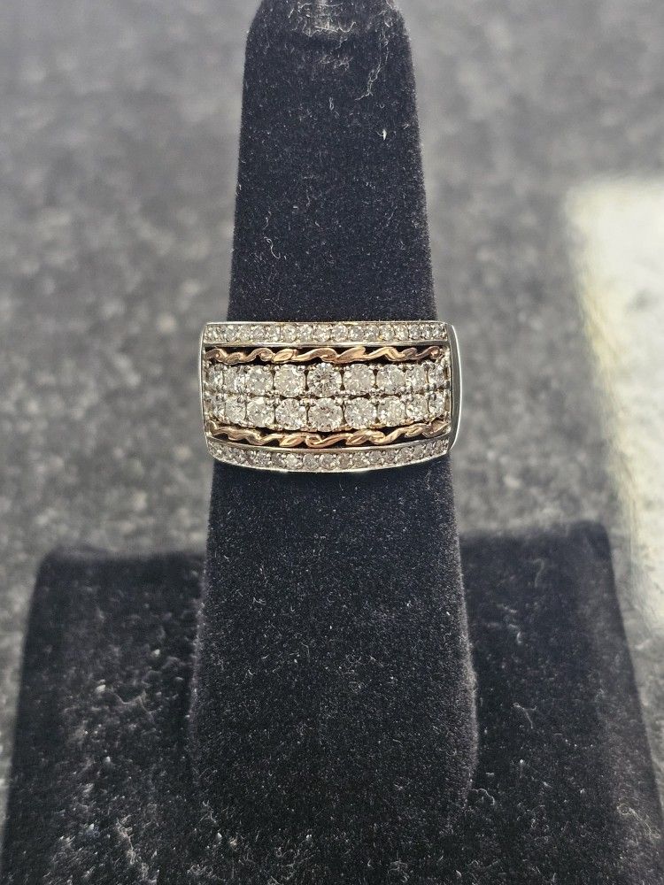 *On Sale* 14kt Two-Tone Diamond Wedding Band. (C-5) SIZE 6. TDW: 1.08 ASK FOR RYAN. #(contact info removed)80
