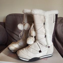 American Eagle Snow Boots $5