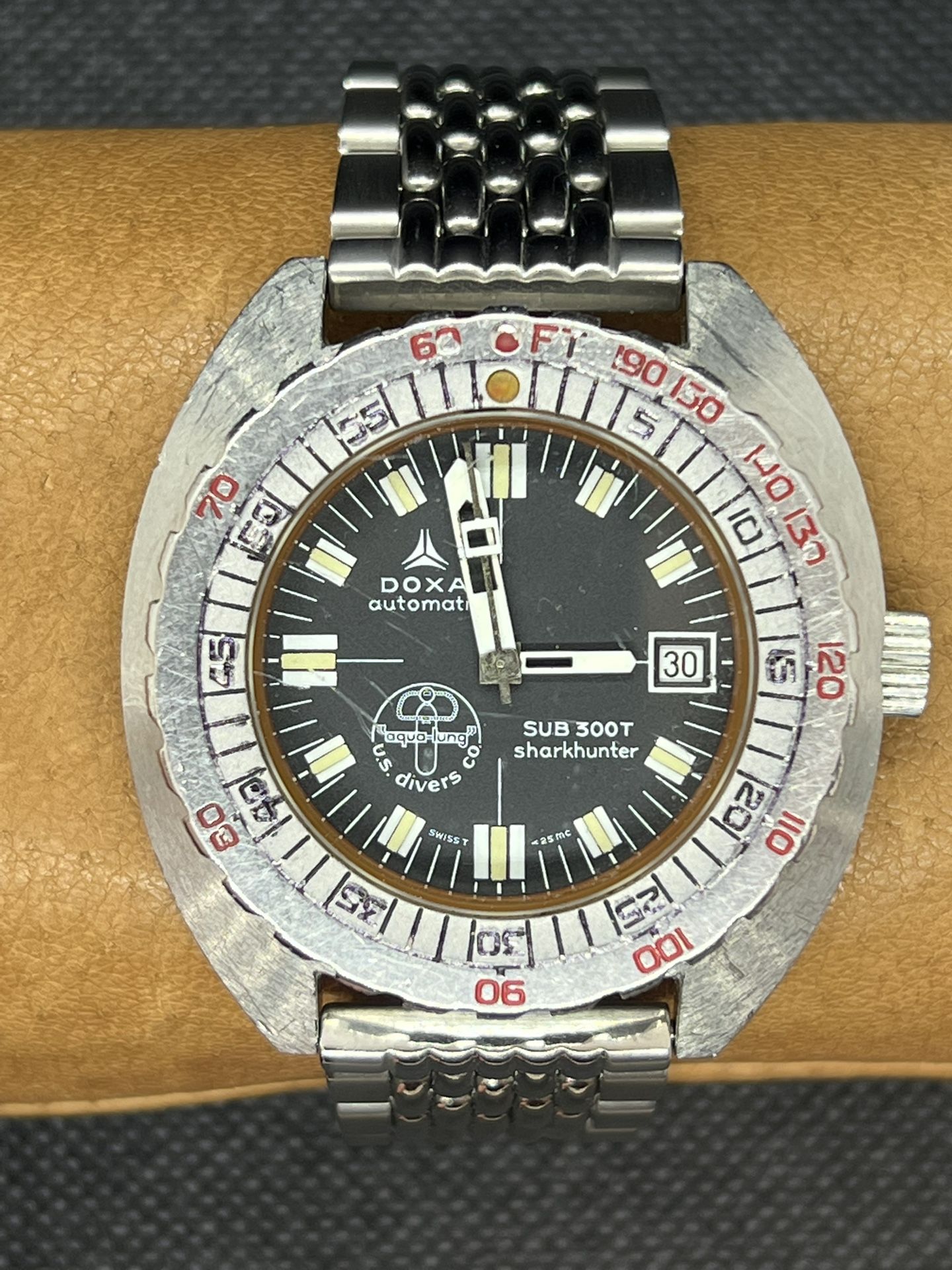 Doxa Sub 300T “Sharkhunter” Dive watch