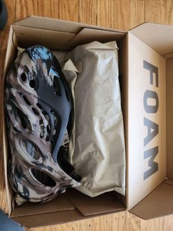 Yeezy foam runners