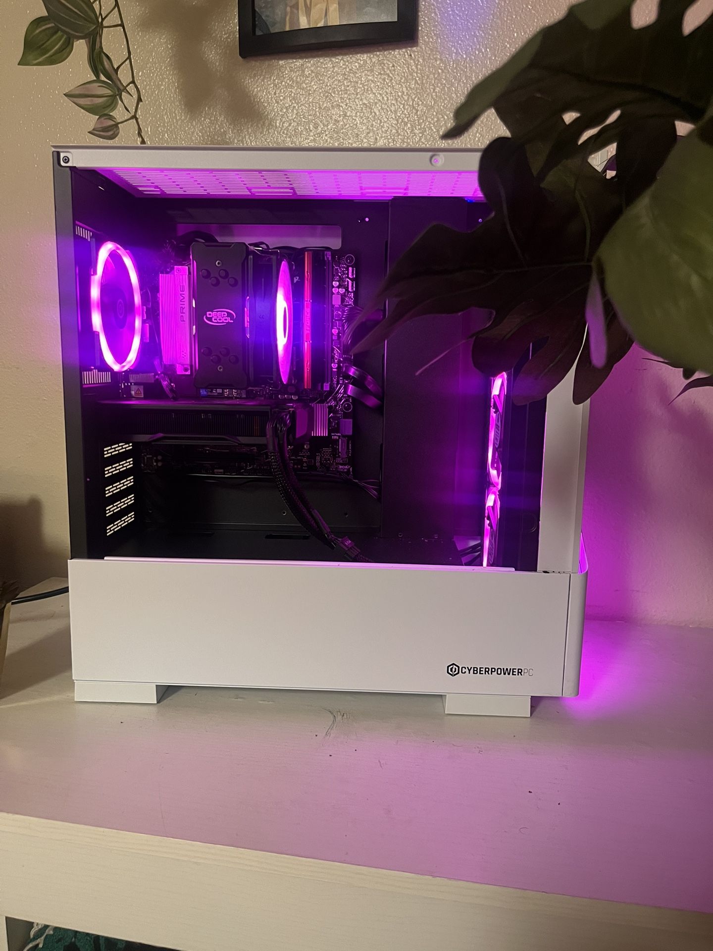 Selling This Gaming Pc AMD Ryzen 7 8700f 16GB Memory AMD Radeon RX 7000 8GB 1TB SSD