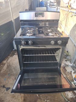 Amana Stove By Whirlpool Works Exelent 