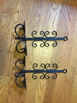 2 candle holders