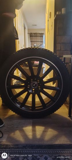 2020 GLB 250 wheel and tire set 235/45/20