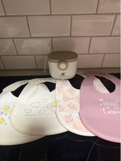 NEW SILICONE  BIBS