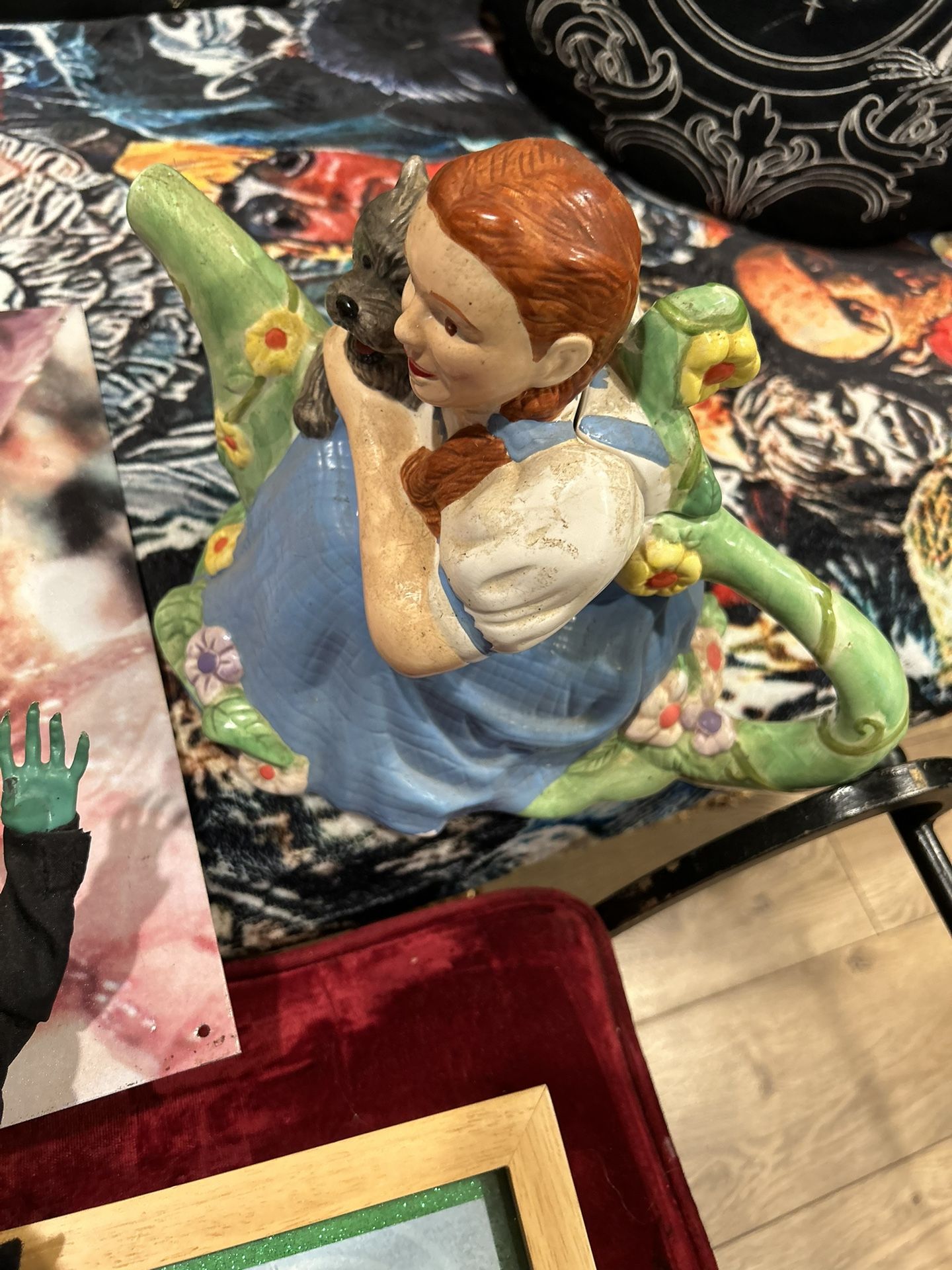 Dorthy Wizard Of Oz Glass Tea Pot