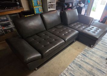 Leatherette Lounger Sectional W/Chaise