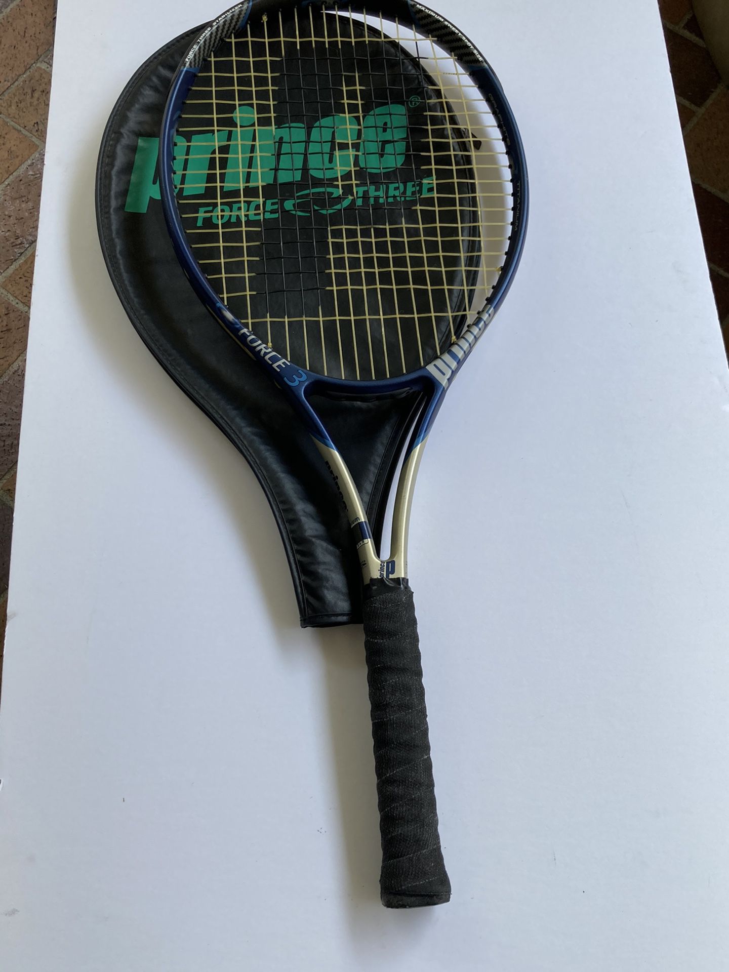 Prince Force 3 tennis racket Tour Ti titanium graphite #2 Grip Size W/Case