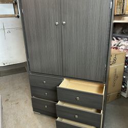 6 Drawers Closet Available In Different Colors 