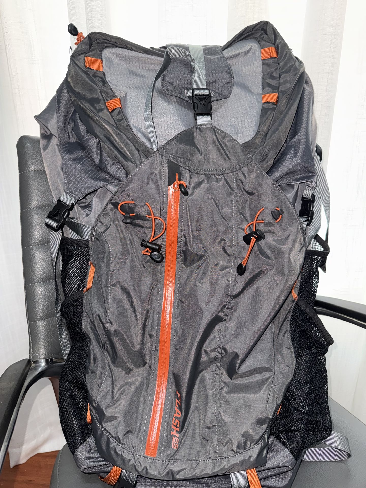 REI flash 65L Backpack