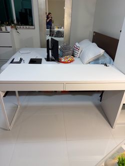 White Desk with Two Drawers