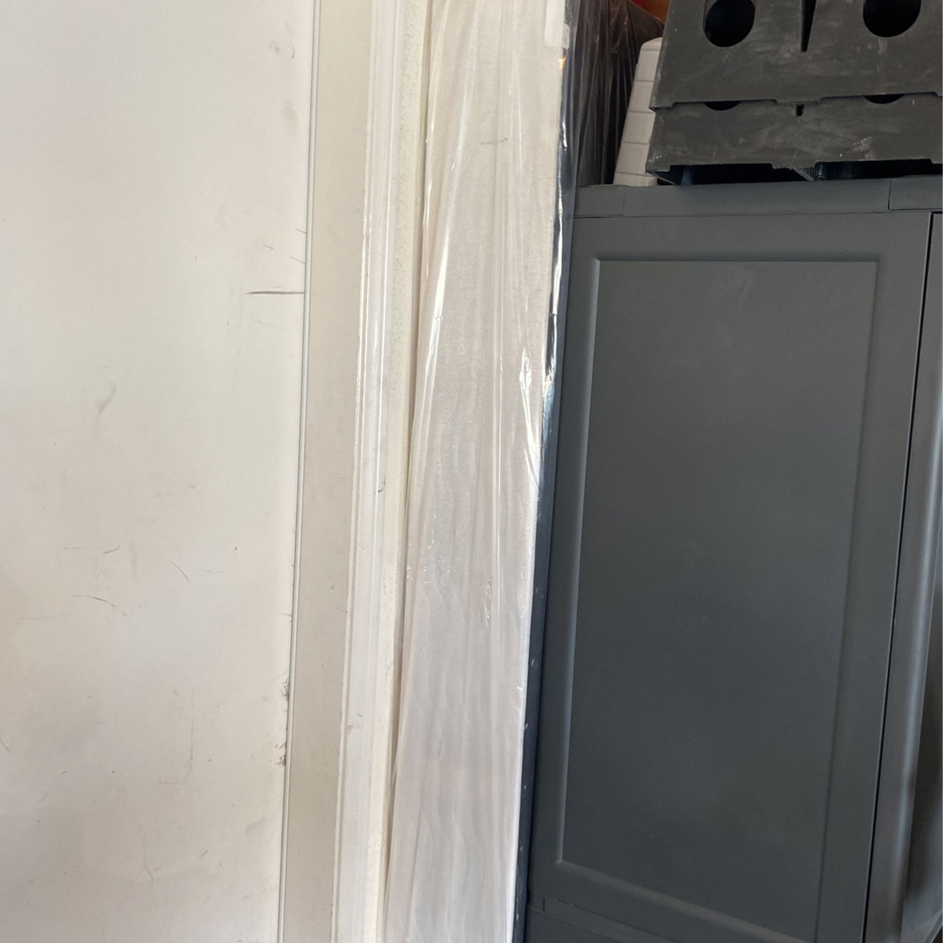 2 Twin Box Springs Good Condition