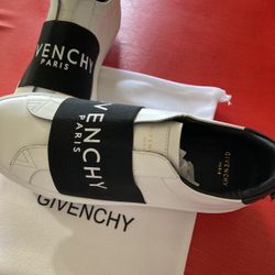 Givenchy Men’s Size 11