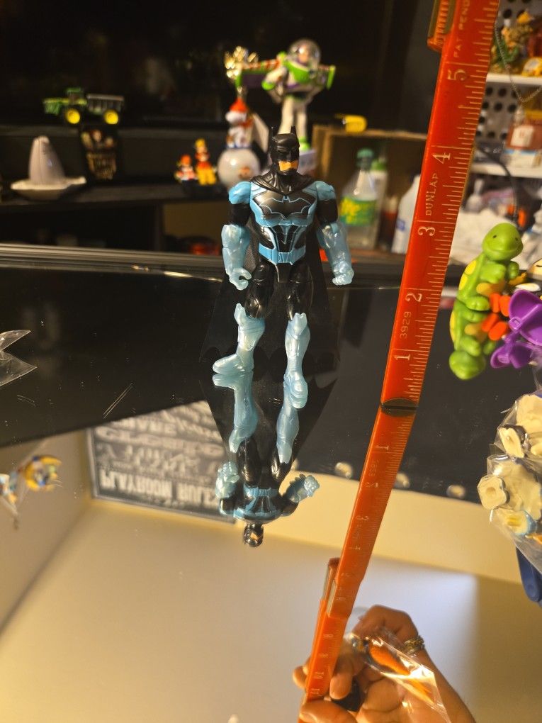 DC Bat- Tech Suit 4 Inch Figure
