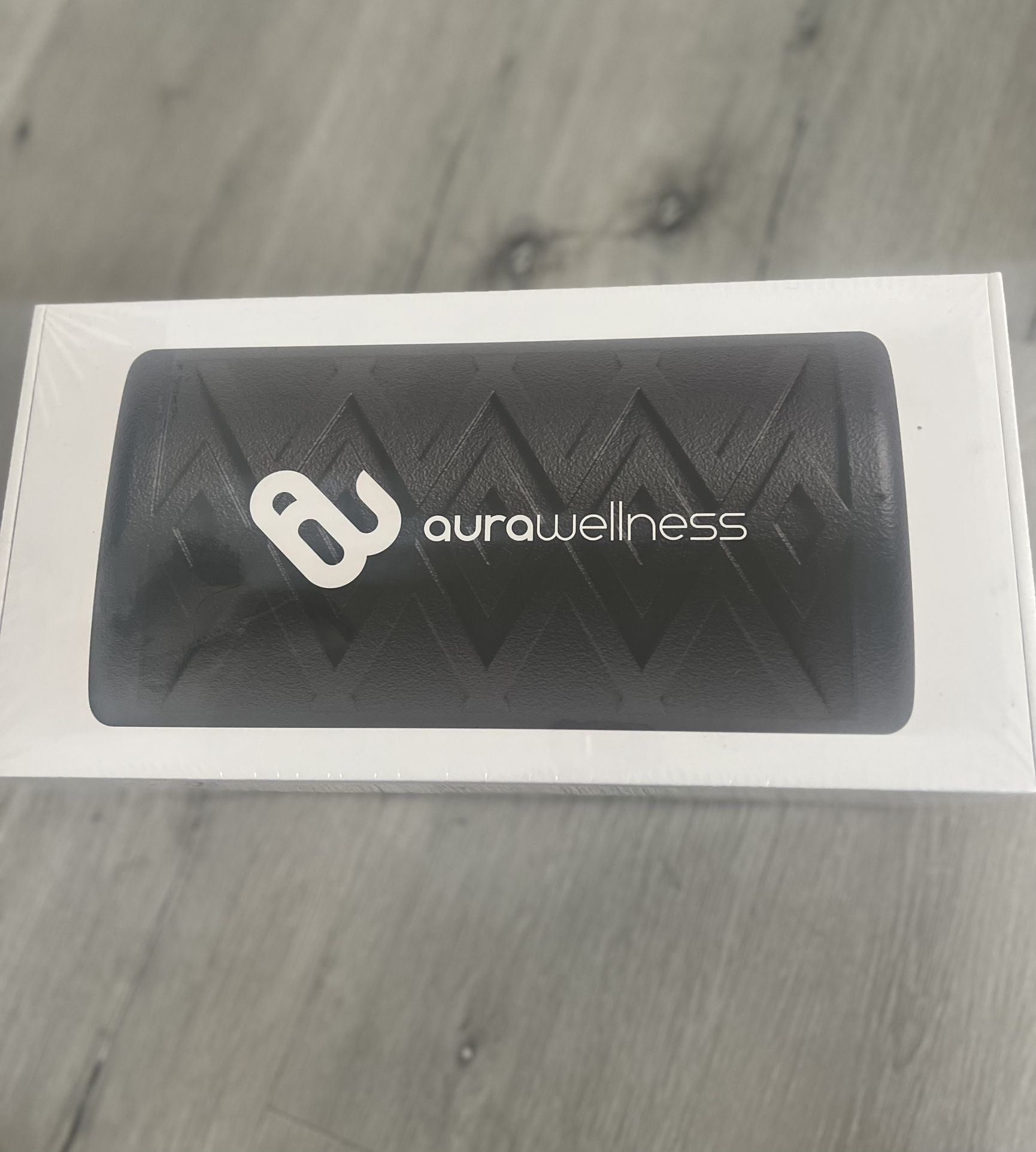 Aura Revroll Vibrating + Heat Foam Roller BRAND NEW! SEALED IN PLASTIC!
