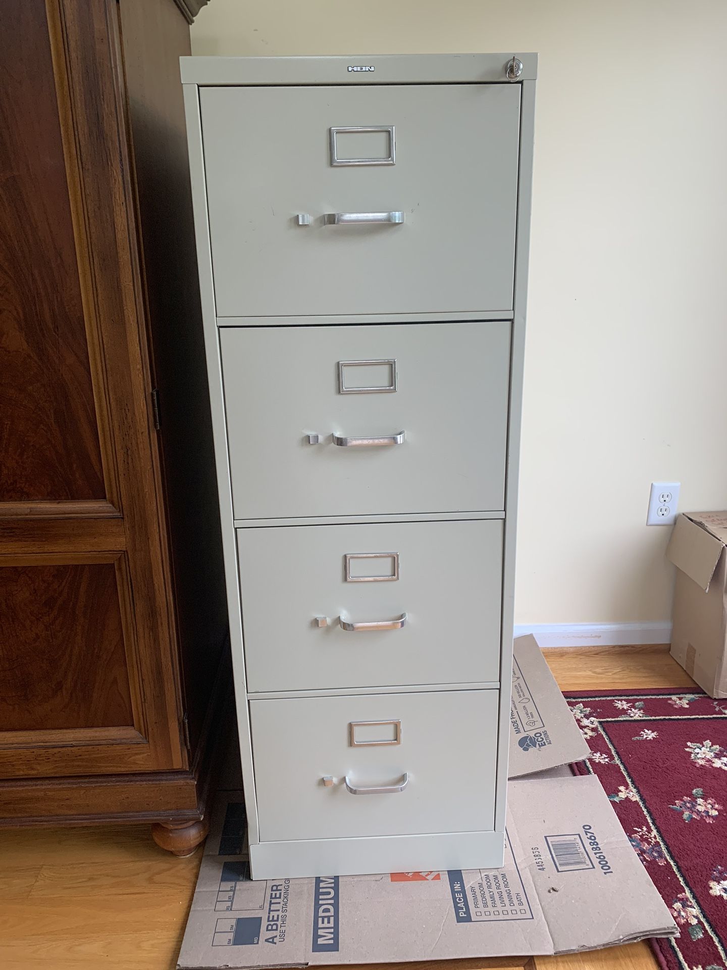 Metal Filing Cabinet With Key