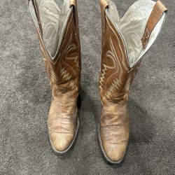 Vintage 1980 Don Quijote mens cowboy boots.