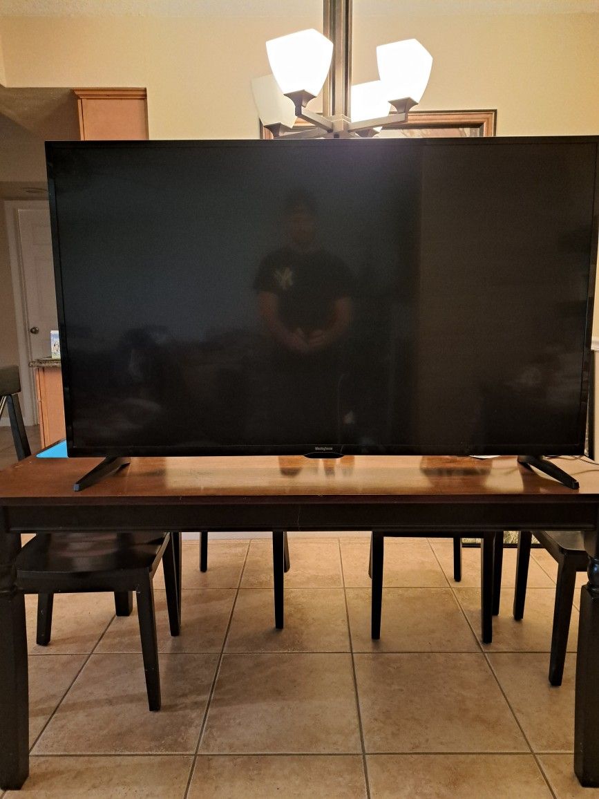 Westinghouse 55" Smart TV