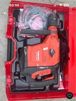 Hilti TE 70-ATC Rotary Hammer Drill with Case