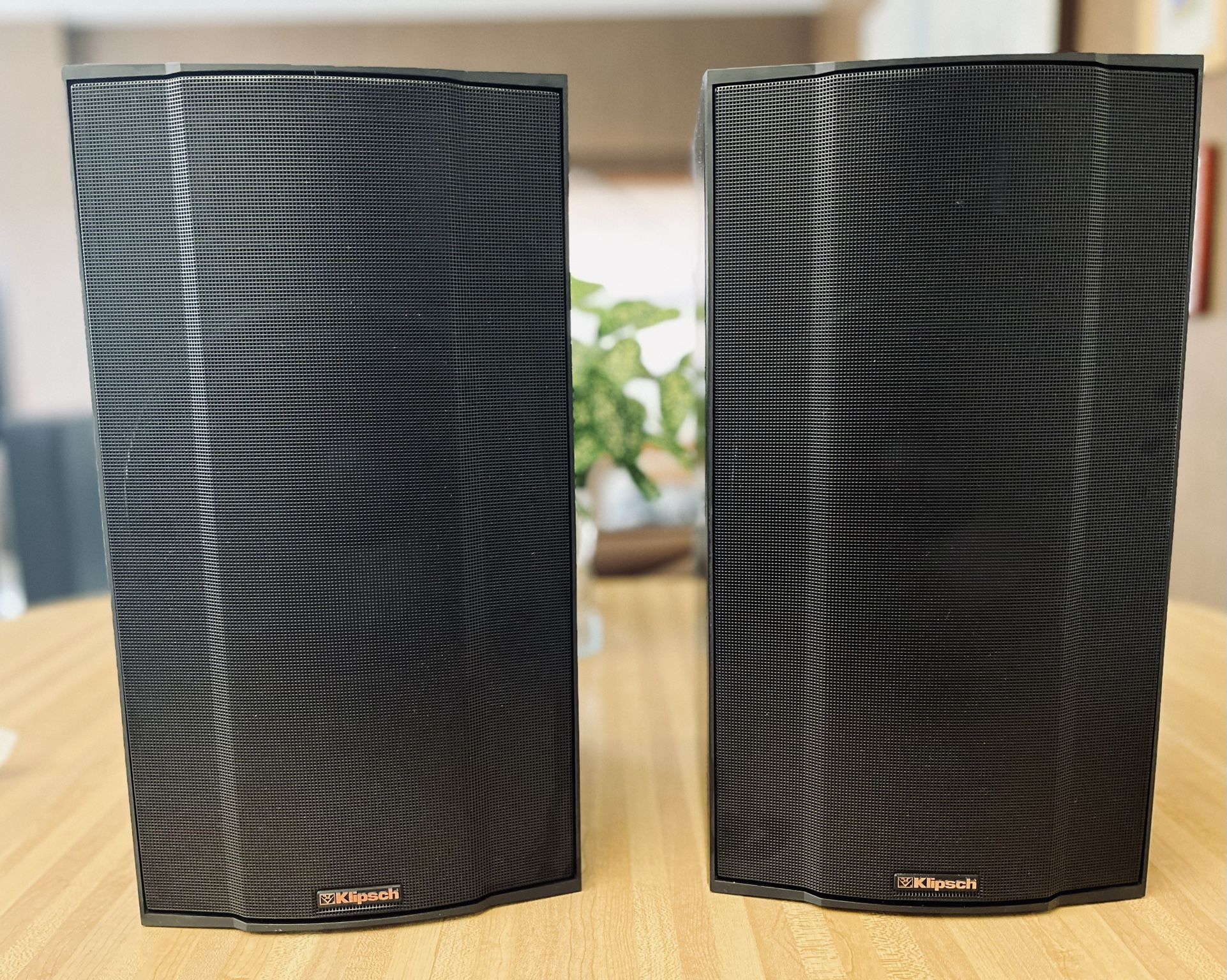 Klipsch KSB 3.1 Speakers - Like New Condition