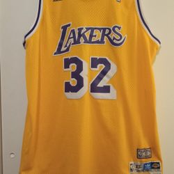 Vintage Los Angeles Lakers Magic Johnson Jersey #32
