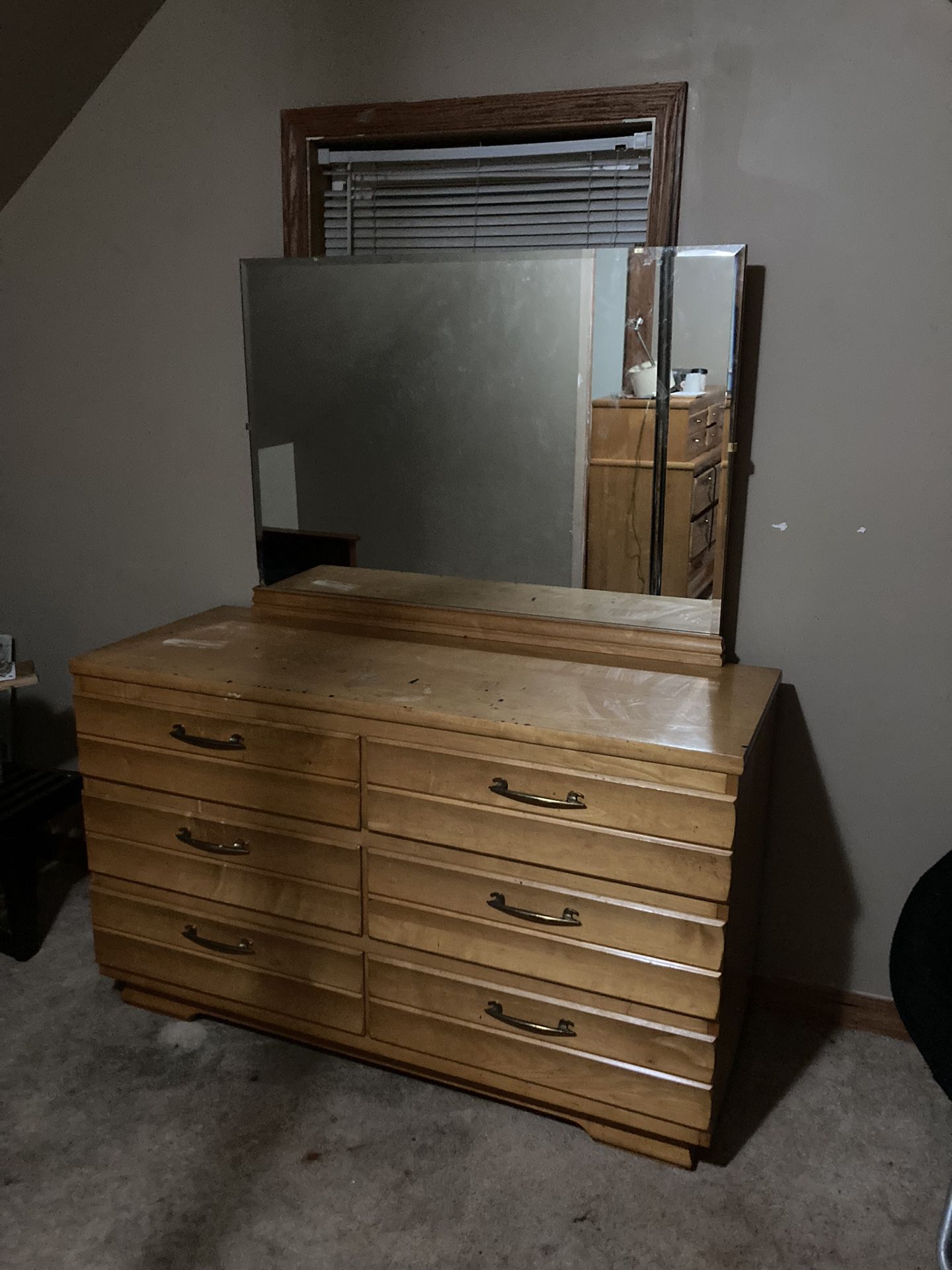 6 Drawer Dresser With Vanity Mirror