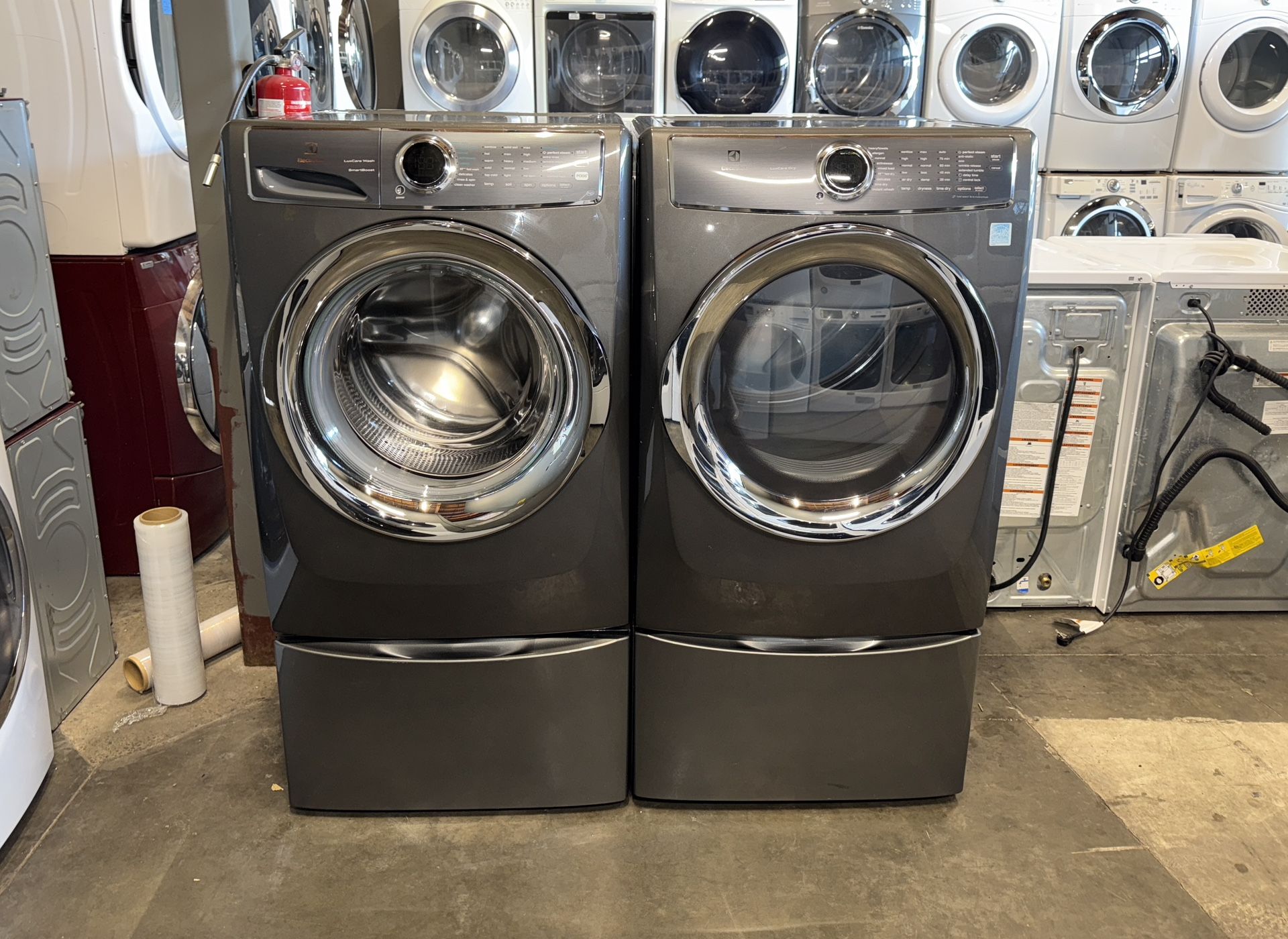 ELECTROLUX XL CAPACITY WASHER DRYER ELECTRIC SET 