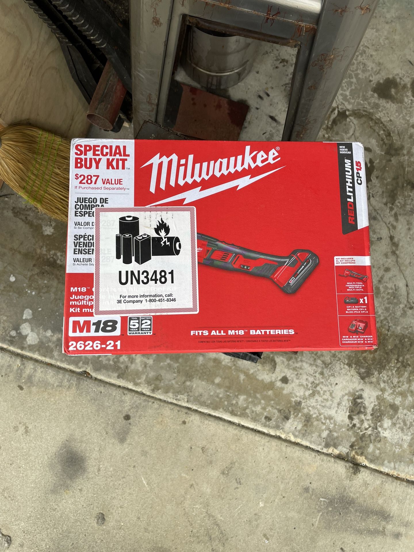 Milwaukee Multi Tool W/battery&charger