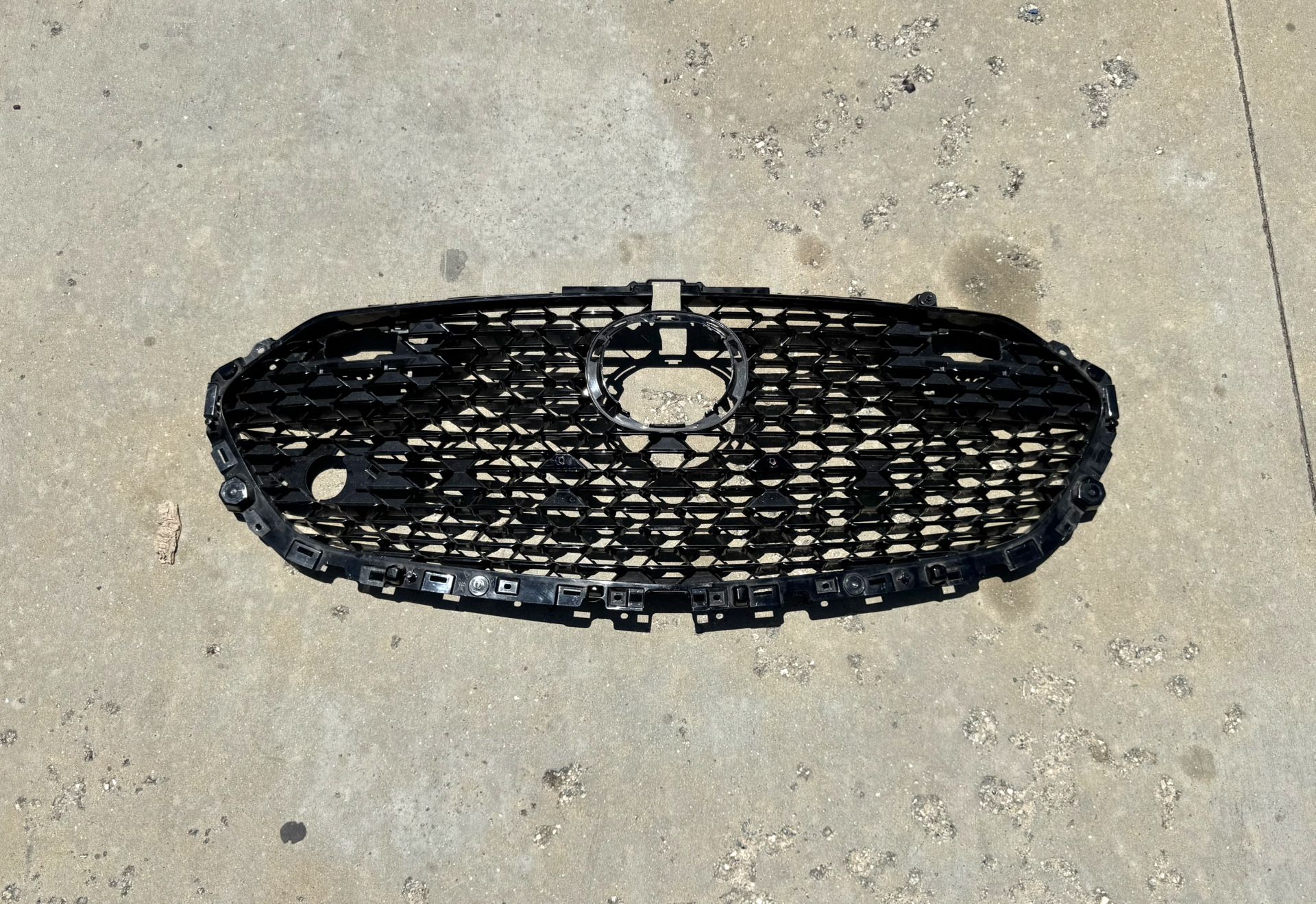 2019-2023 MAZDA 3 FRONT GRILL GRILLE OEM