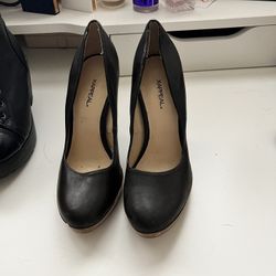 Women’s Shoes Size 61/2 