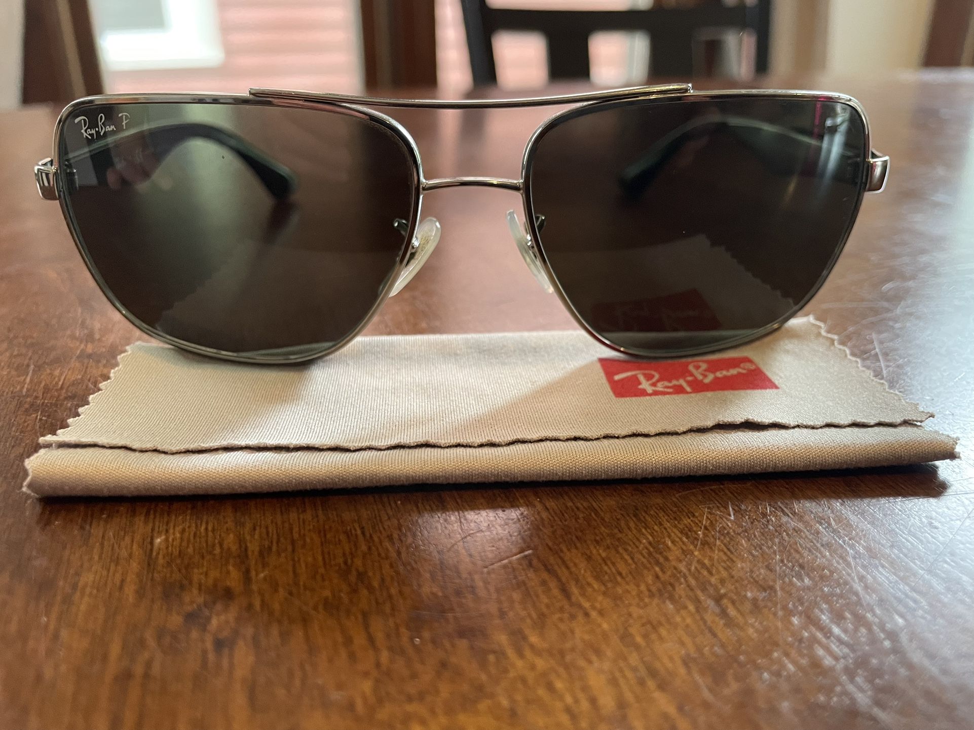Ray-Ban RB3483 Sunglasses – Gunmetal / Black Frame with Green Polarized Lenses