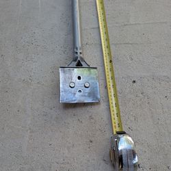 Heavy-Duty Long Handle Floor Scraper (48-inch) Garage Clear-out