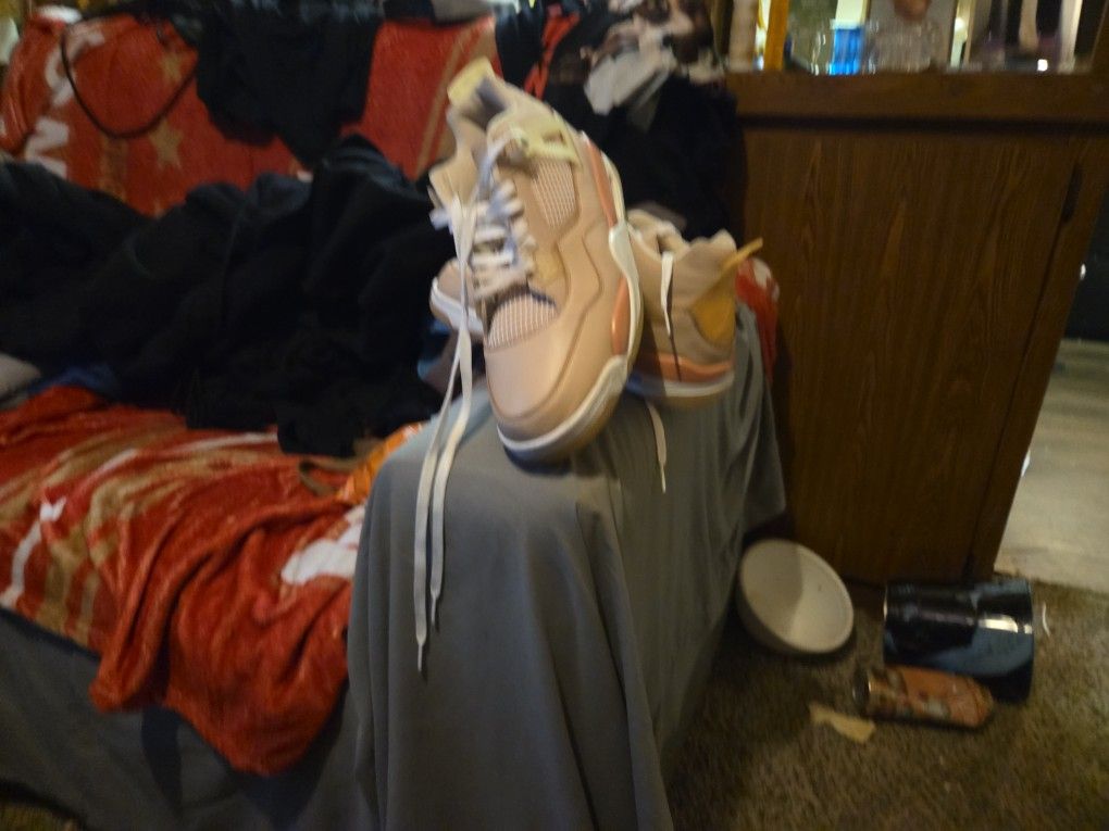 Jordan 4
