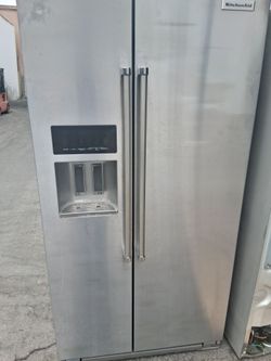KitchenAid stainless steel side by side counter depth fridge fully functional