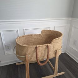 Design Dua signature natural bassinet