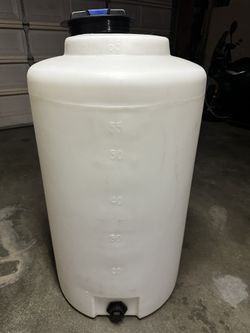 65 Gallon Vertical Liquid Tank