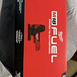 Milwaukee M18 Fuel Barrel Grip Jig Saw