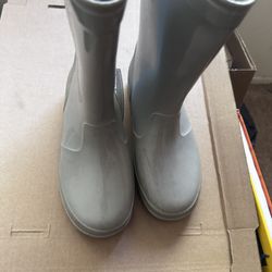 Kids Size 5 Rain Boots - Gray