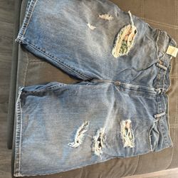 Levi’s Need To Sell !! Size 42
