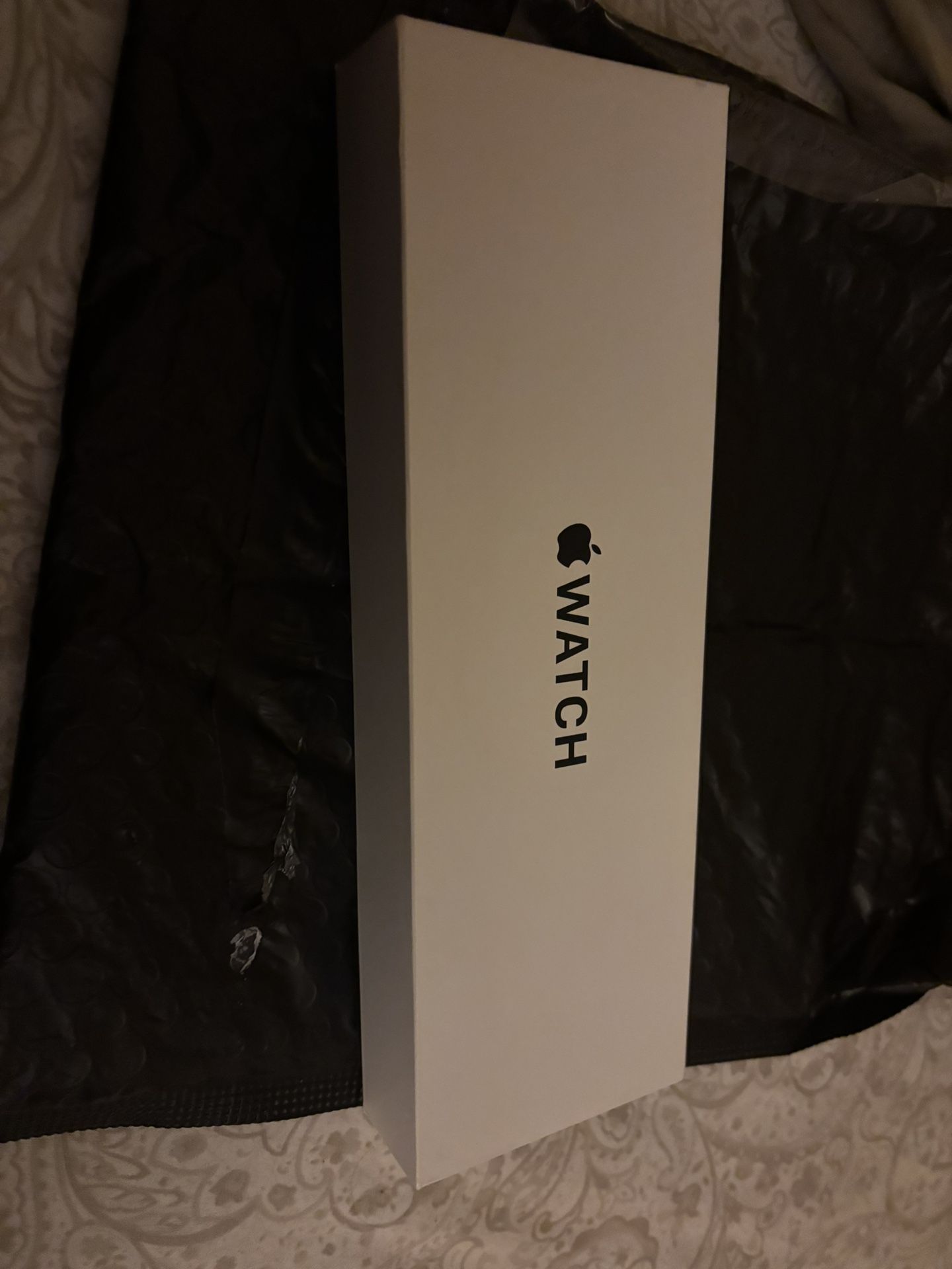 Apple Watch SE 2nd Generation Cellular (Unlocked)