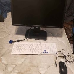 Selling Monitor And Keyboard For 50$