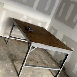 Heavy Duty Work Table With Wheels