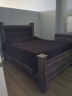 Bed frame and dresser (Ashley furniture) LIKE NEW!