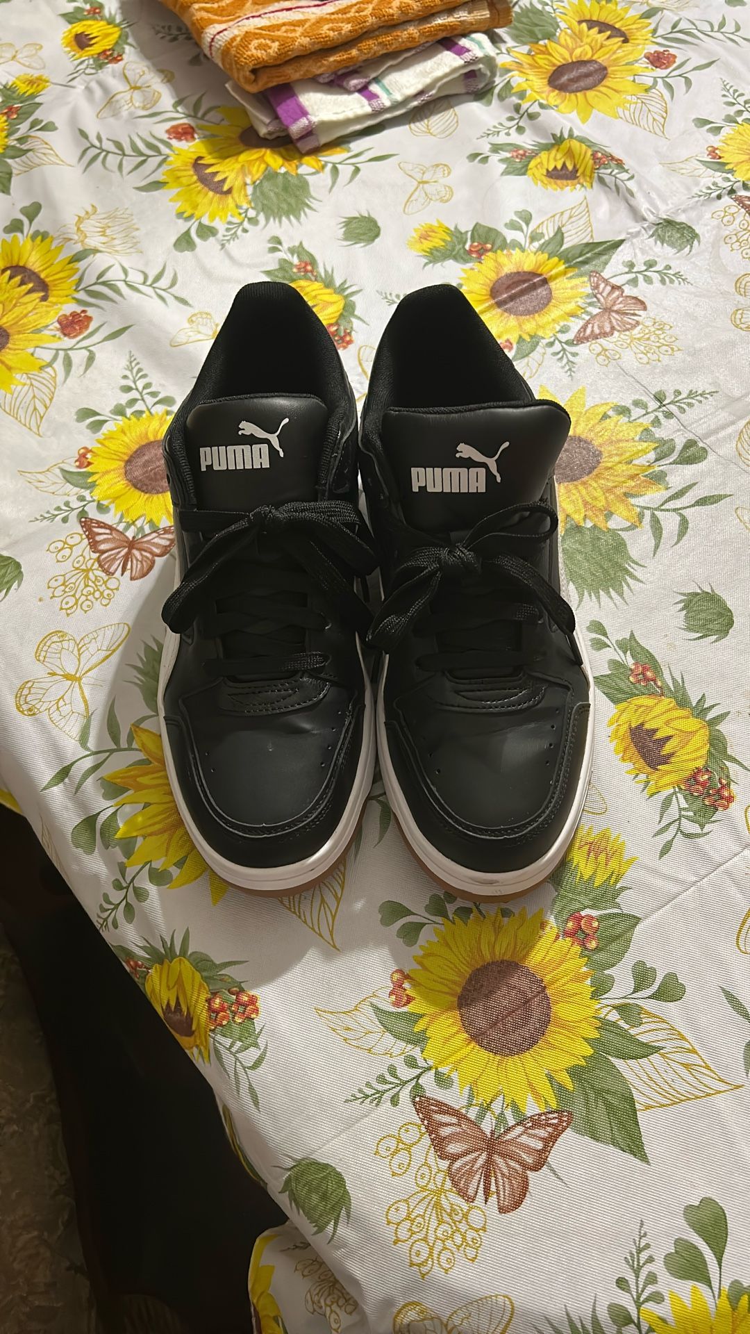 PUMA Sneakers Size 9.5 – Excellent Condition – $25