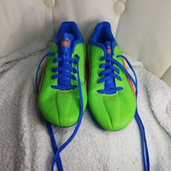 Puma Adreno Boy's Soccer Shoes Size 5