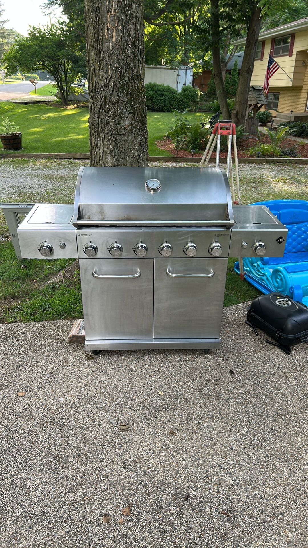 BBQ Grill Gas Members Mark Little Older But Still In Good Shape May Need New Grease Pan