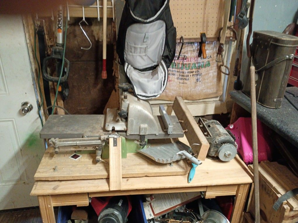 It's A 5-in-1 Shopsmith A Wood Planer And  The Shopsmith Has Extra Accessories