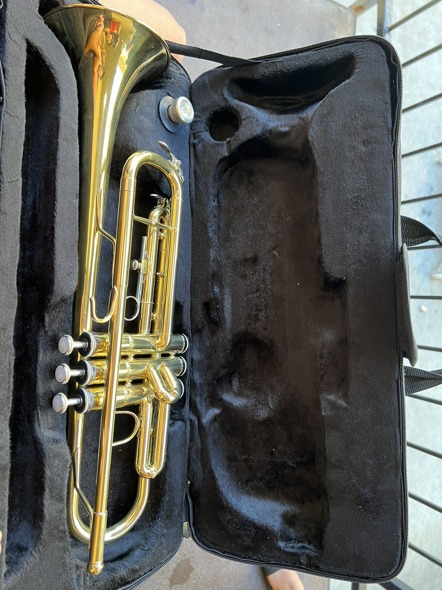 Mendini Trumpet