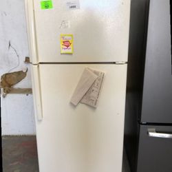 GE Refrigerator
