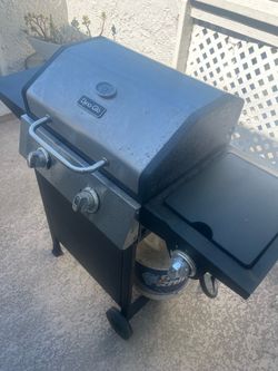 Dyna Glo propane grill